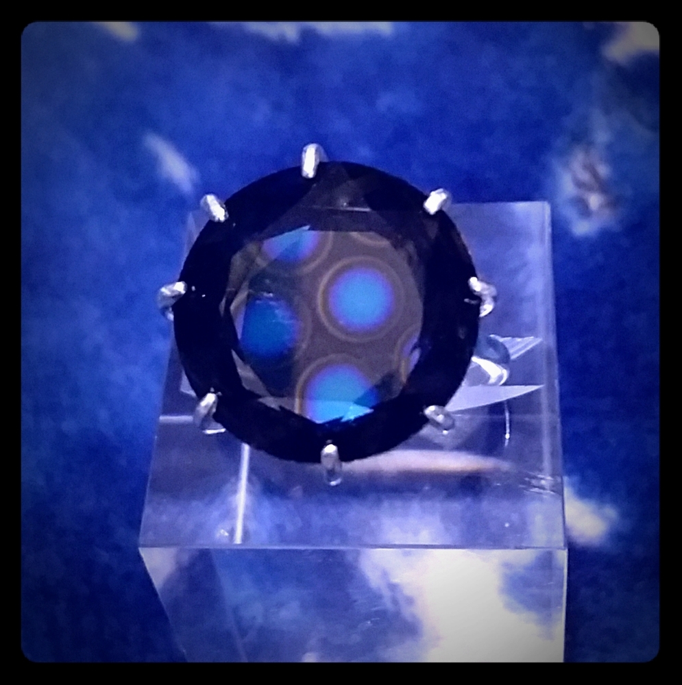 VERY RARE GENUINE SWAROVSKI CRYSTAL RING